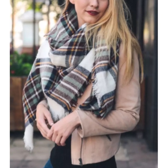 Accessories - Brown White Mint Frayed Hem Blanket Scarf